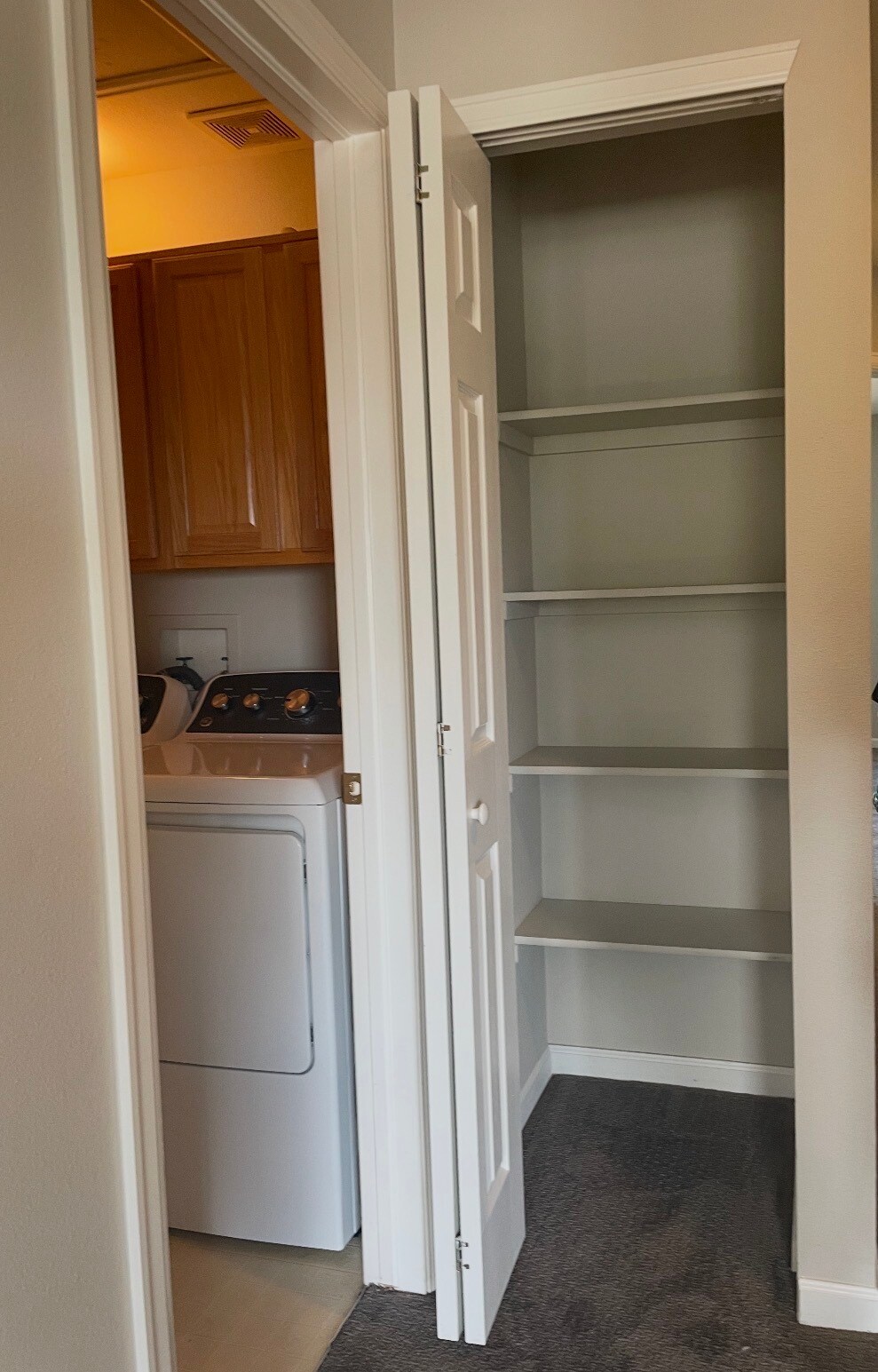 Laundry Closet - 4286 S Eldridge St