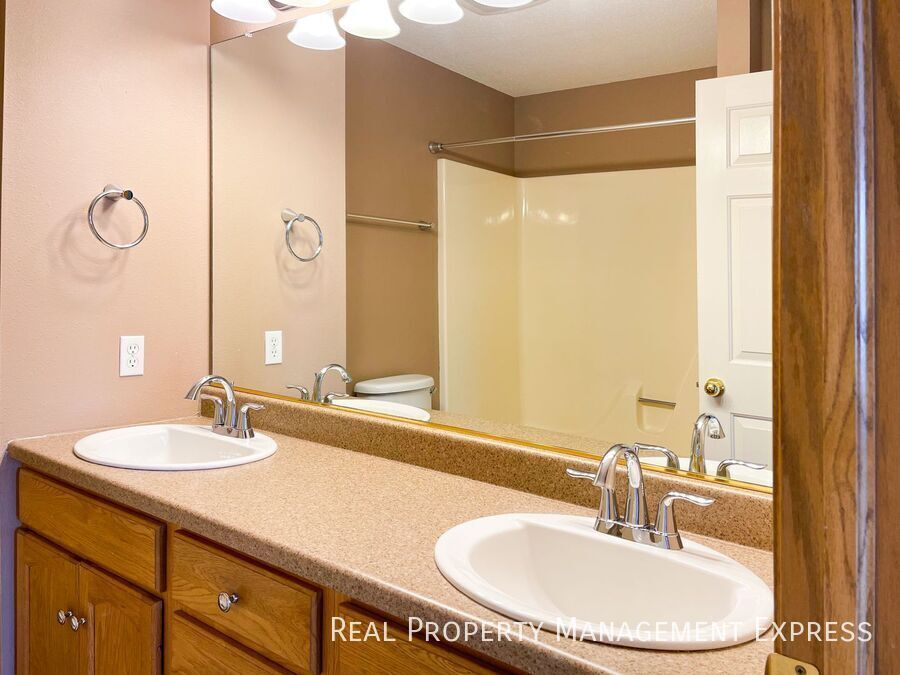Building Photo - Coming soon: 4 Bedroom 3.5 Bathroom Single...