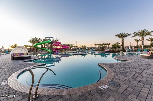 Building Photo - 9749 E Tahoe Ave