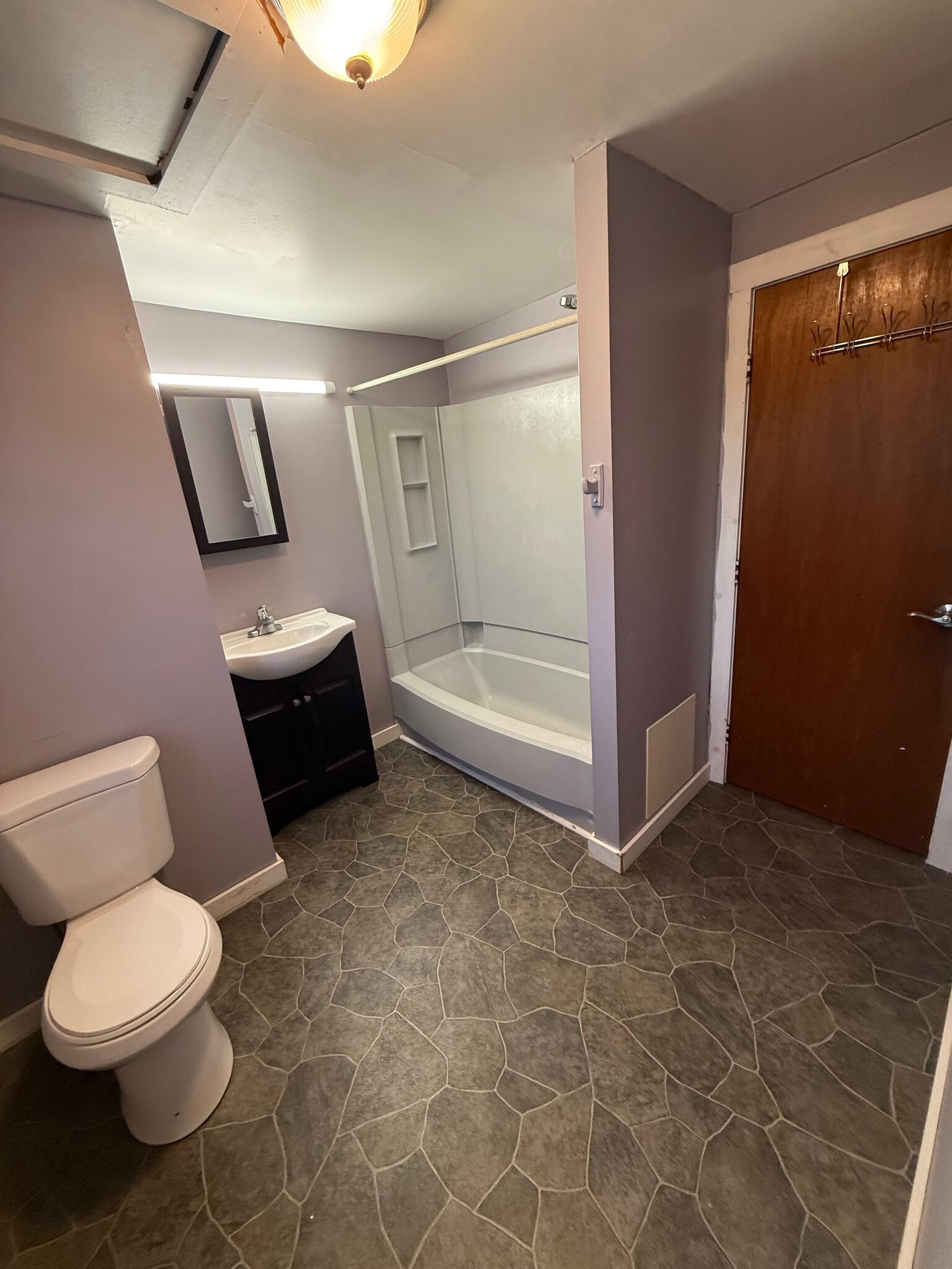 Building Photo - 15 Railroad Pl