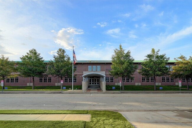 Building Photo - 4626 Evergreen St