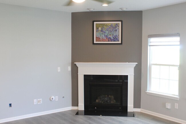 Building Photo - Beautiful Ranch in a popular Avon Community!