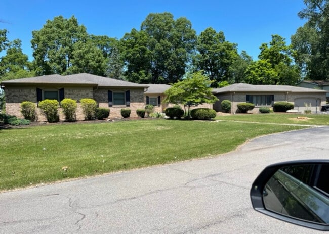 Front of the units - 2508 Dogwood Dr