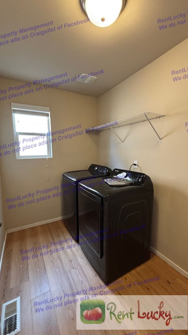 Building Photo - Spacious 4-Bedroom Home | 2.5 Bath | A/C |...
