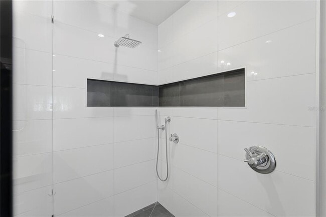 Building Photo - 845 Snell Isle Blvd NE