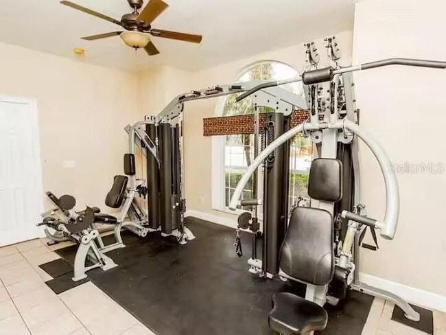 Building Photo - 1139 S Beach Cir