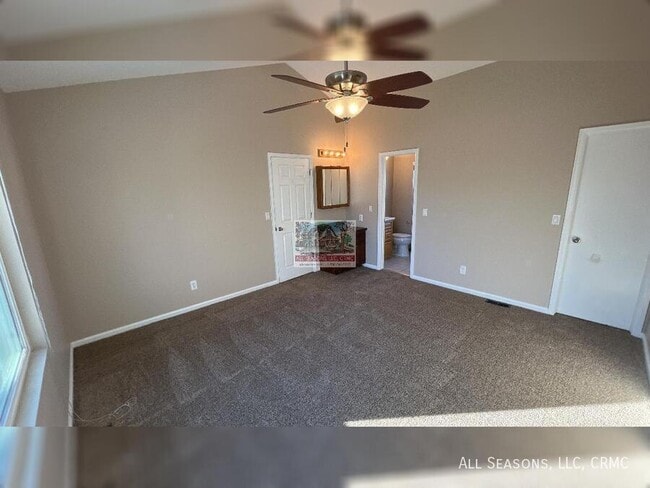 Building Photo - 8525 Pepperridge Dr