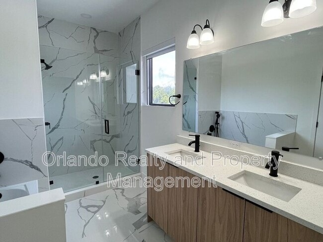 Building Photo - 6201 Chorus Dr