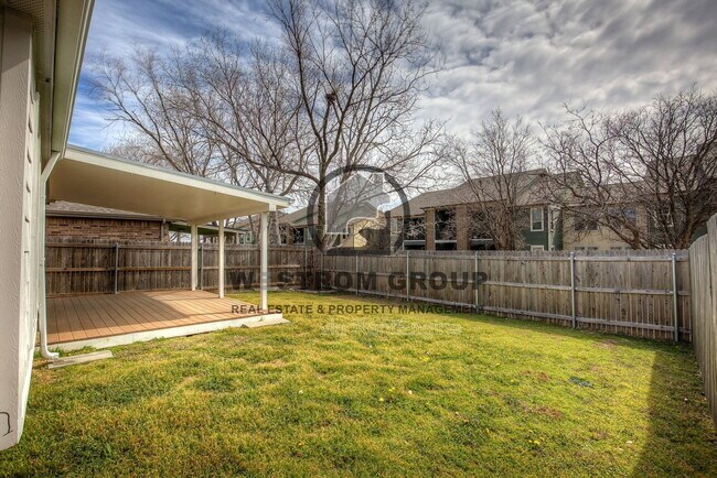 Building Photo - 8821 Highland Orchard Dr