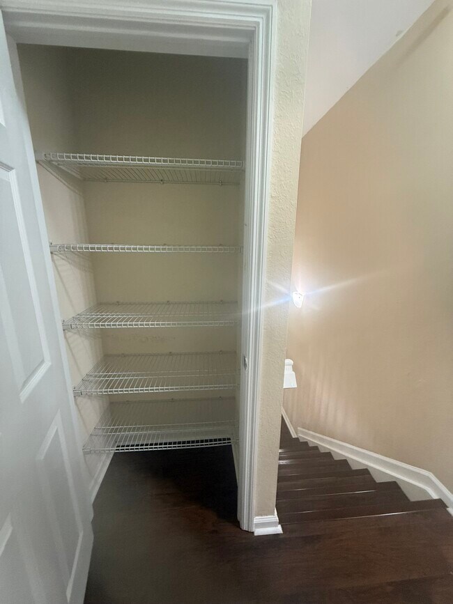 Building Photo - 3236 NW 31st Terrace