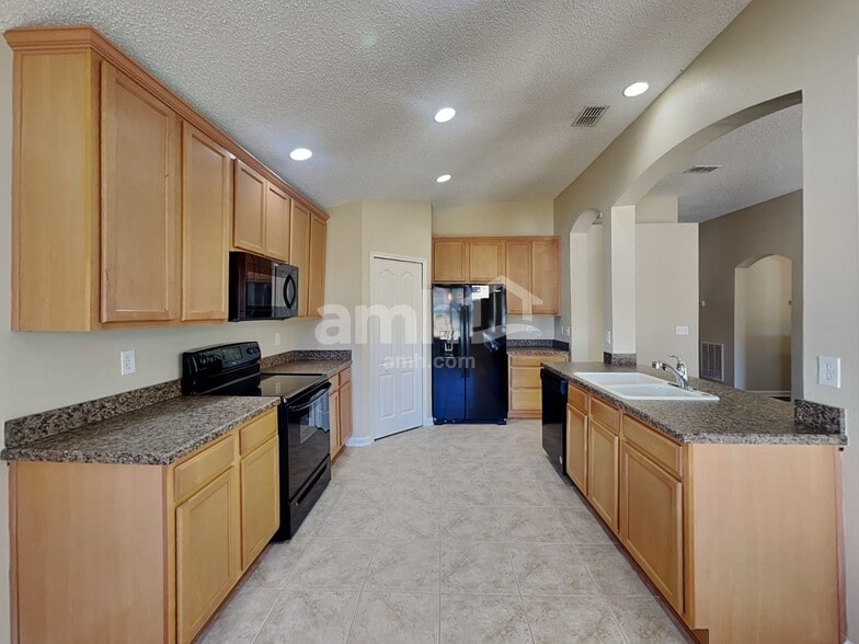 Building Photo - 2752 Wood Stork Trl