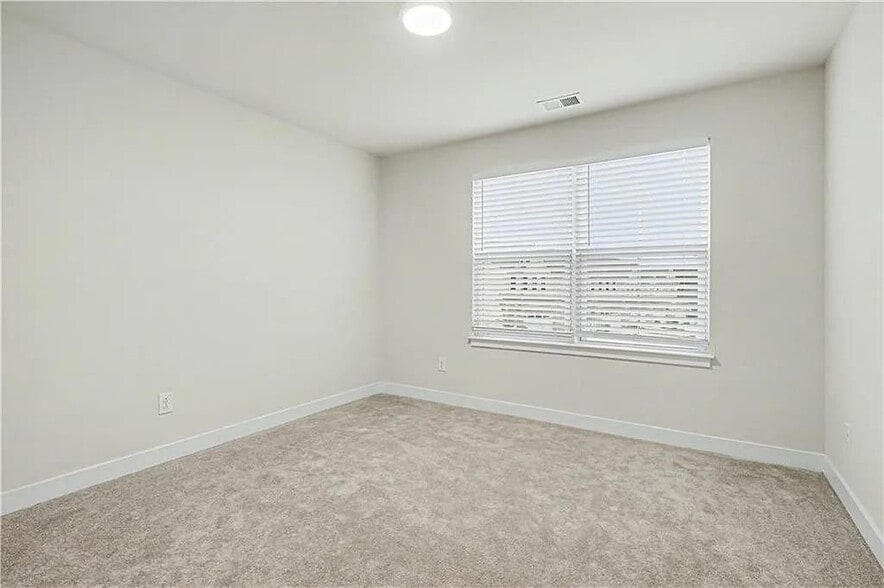 Building Photo - 136 Salt Lk Ln