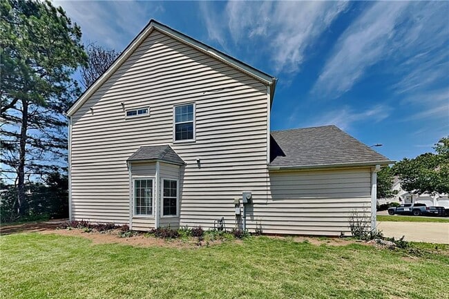 Building Photo - 263 Colony Center Dr
