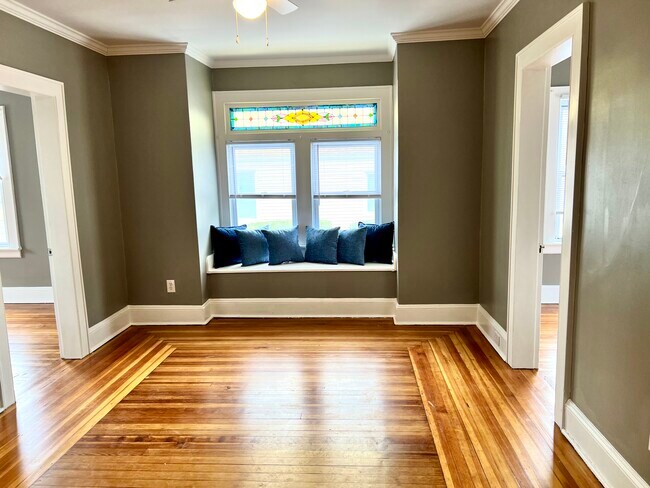 Gleaming floors, freshly painted. - 80 Cherry St