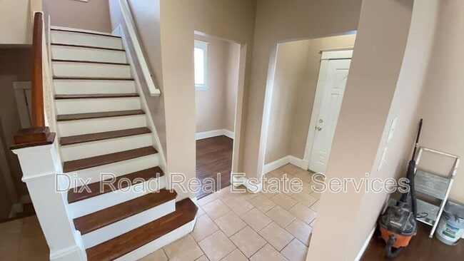 Building Photo - 4763 Dale Ave