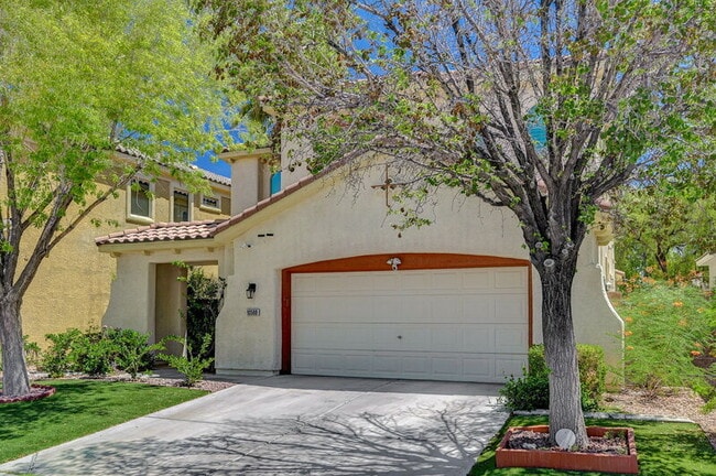 Building Photo - 10588 Isola Bella St