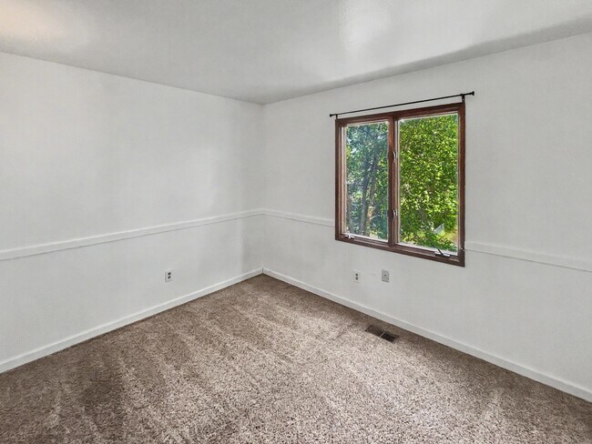 Building Photo - 3114 W 34th Ave
