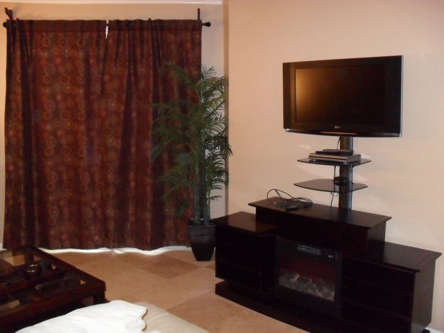 Building Photo - Meridian 2 bed | 2 bath Luxury Condo w/ Ut...