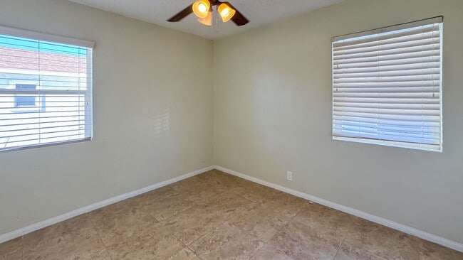 Building Photo - 3-Bed, 2-Bath Single Story Home with Big Y...