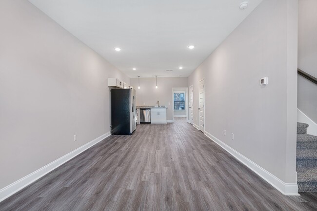 Building Photo - 22 Highland Blf Wy