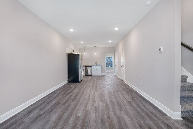 Building Photo - 9 Highland Blf Wy