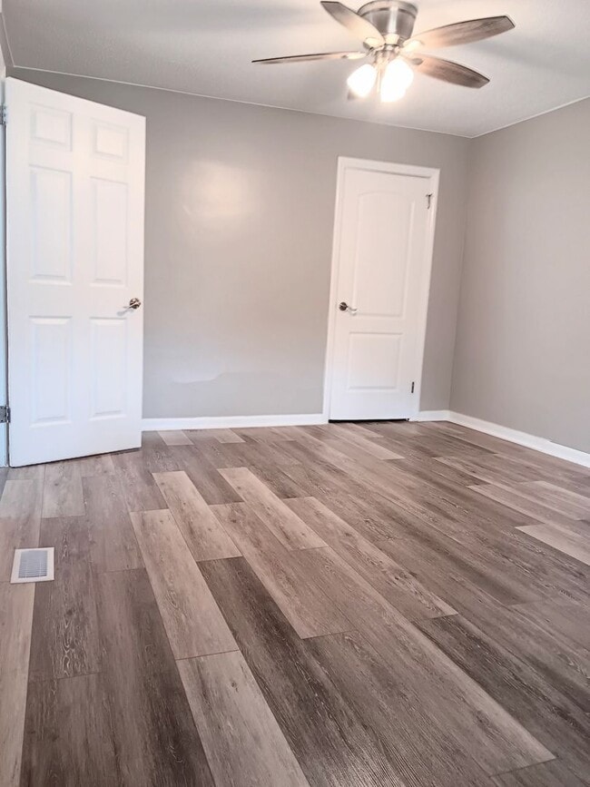 Building Photo - Beautifully Updated 3-Bedroom Home