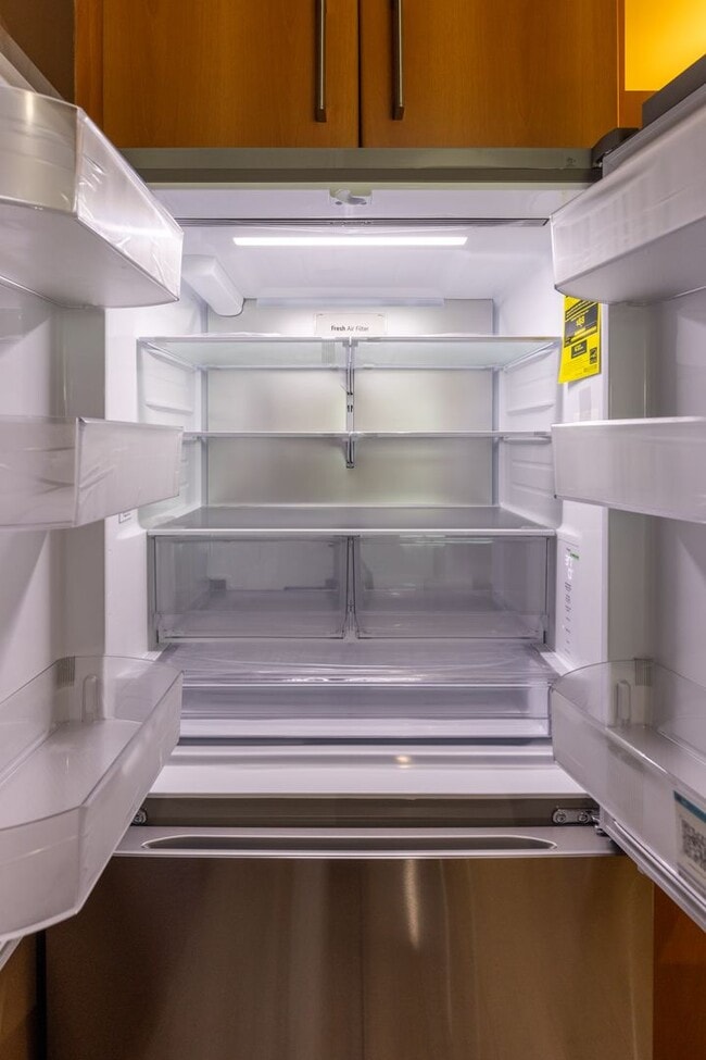 Building Photo - Live Above the Action — 14th-Floor ICON Condo with Petco Park Views