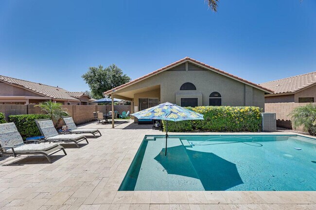 Building Photo - 43854 W Cahill Dr