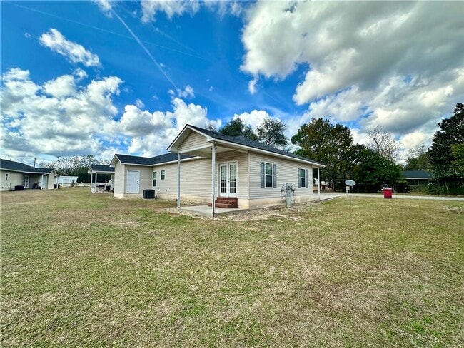 Building Photo - 122 Grove Hill Ave