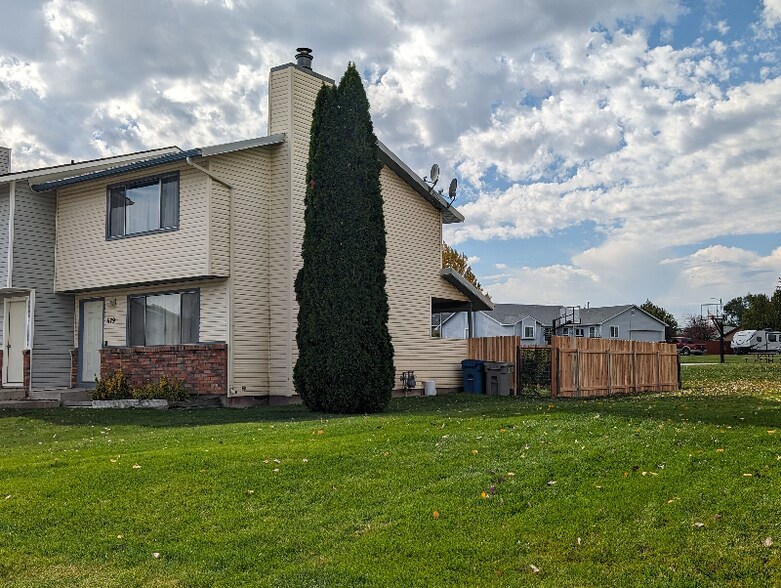 Primary Photo - 679 Brookside Ct