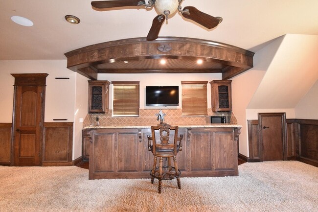 Building Photo - 7871 Oak Creek Trl