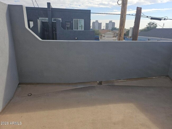 Building Photo - 1401 S 11th Ave