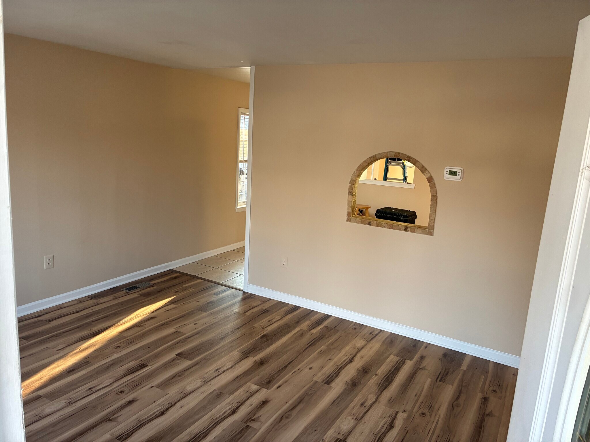 Building Photo - 325 Walgrove Rd