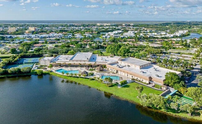 Building Photo - 114 Danielle Ct