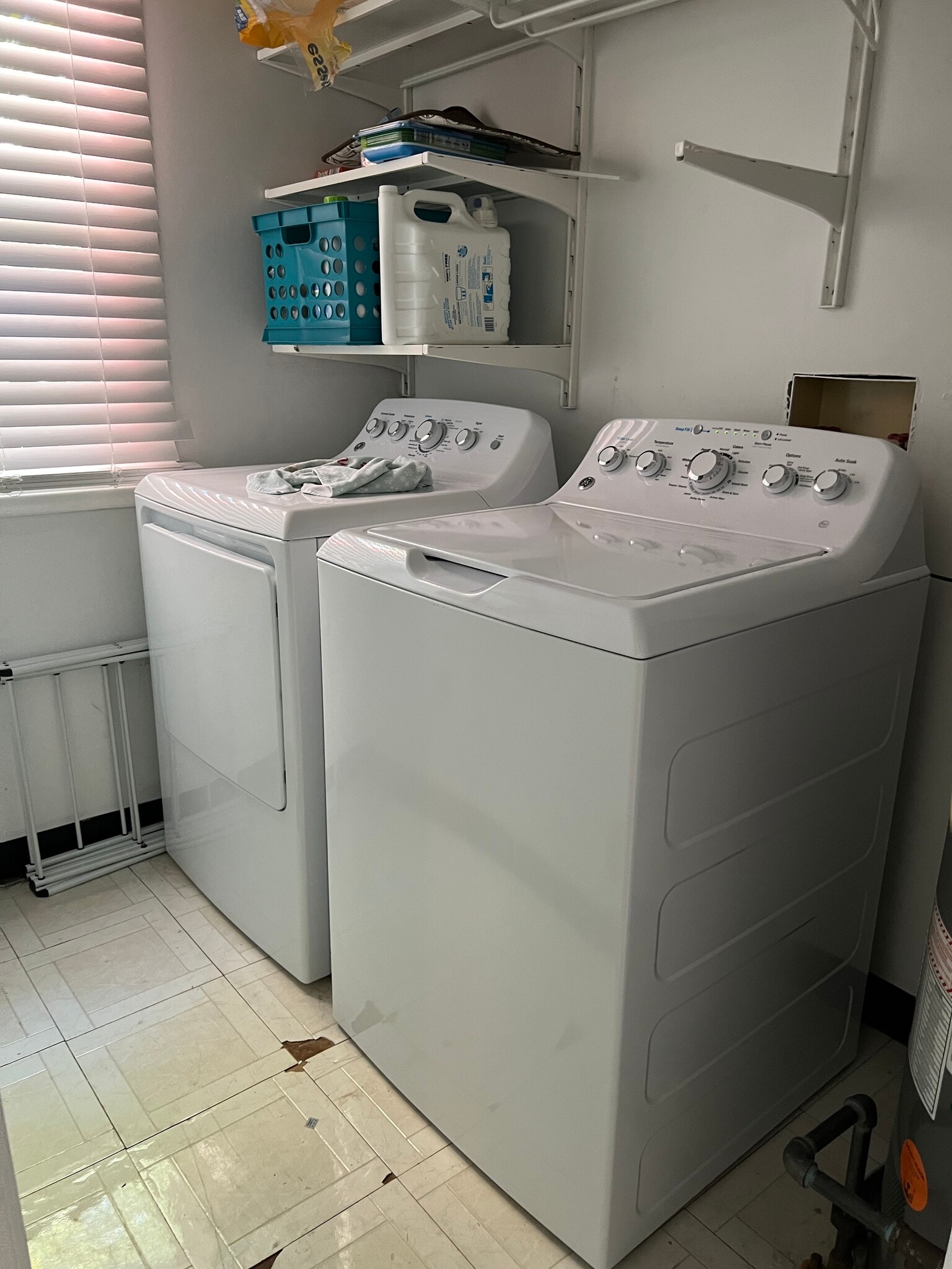In-unit washer-dryer - 607 Fountain St