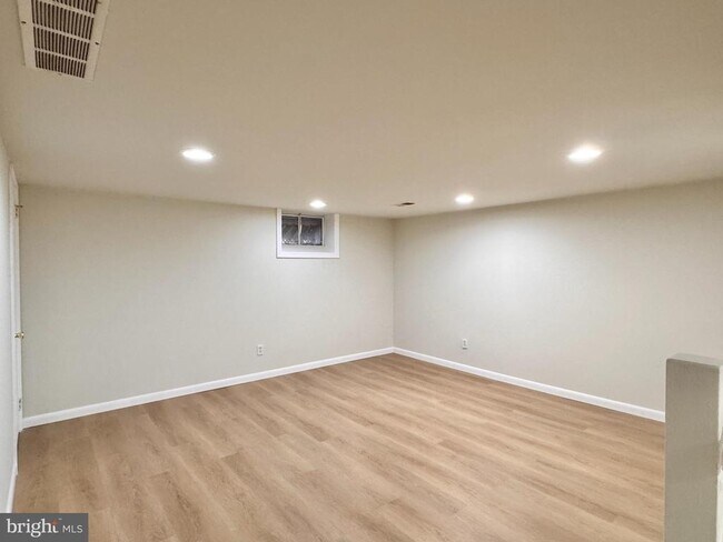 Building Photo - 4800 Sugar Plum Ct