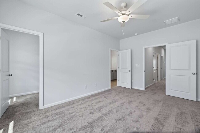 Building Photo - 107 Flowering Maple Wy