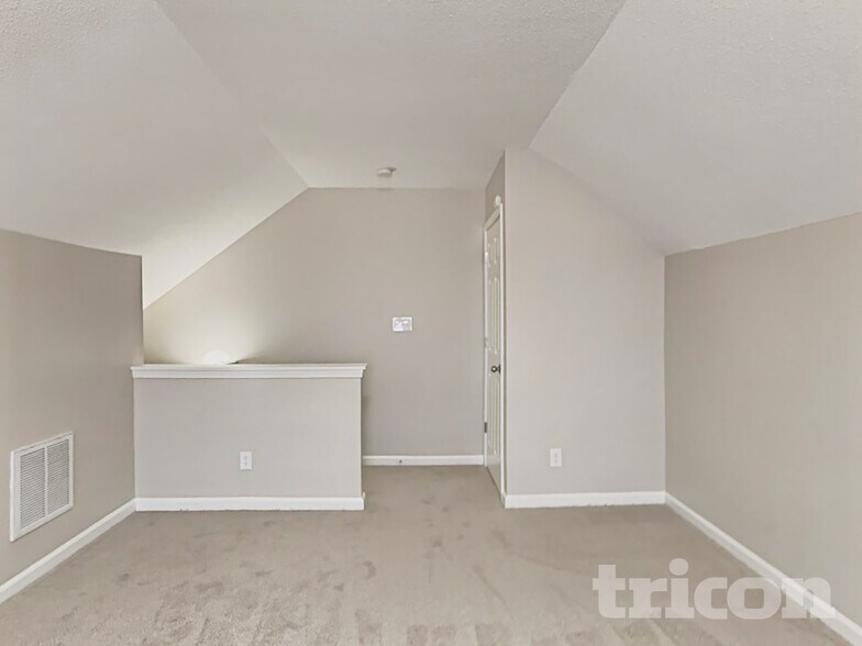 Building Photo - 153 Devon Forrest Dr