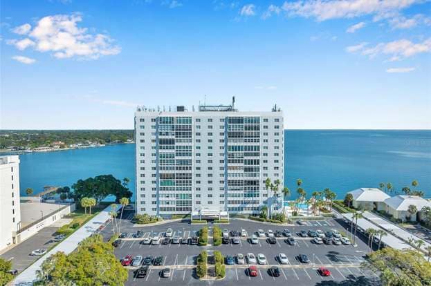 Building Photo - 7200 Sunshine Skyway Ln S