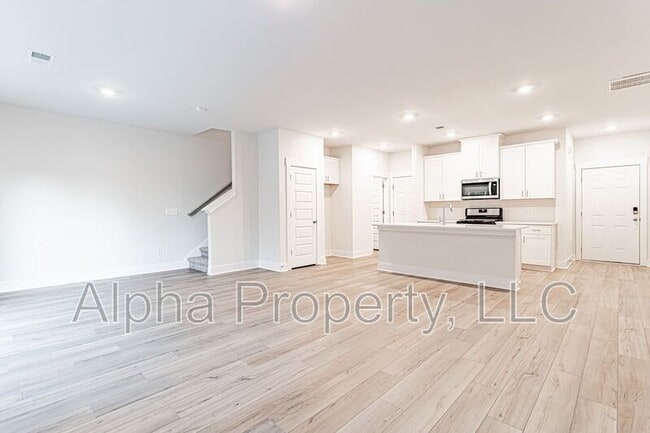 Building Photo - 212 Round Back Way