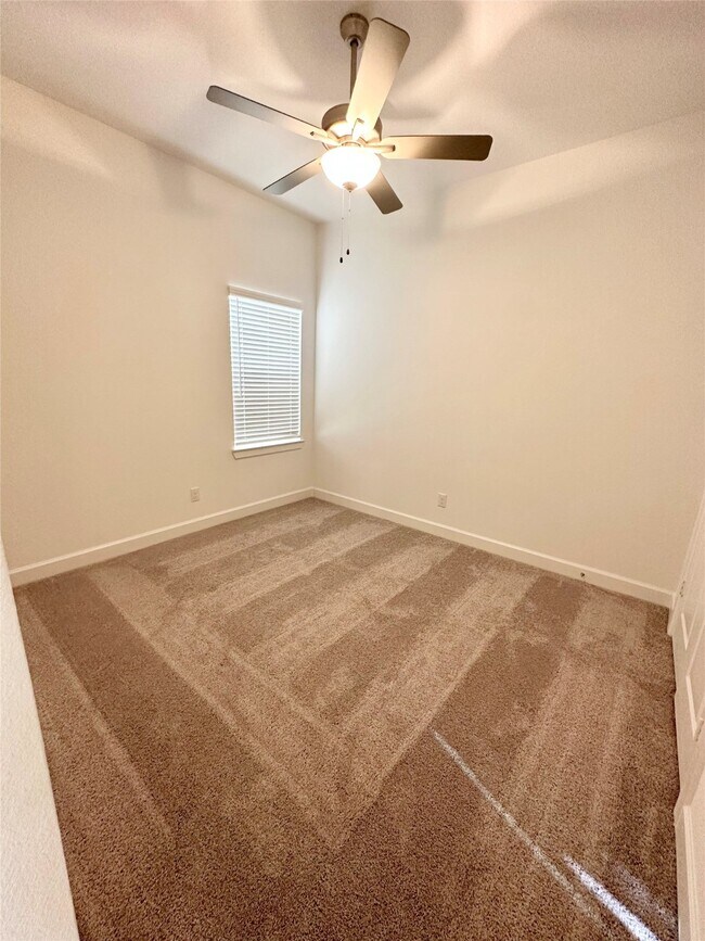 Building Photo - 18419 Palmetto Vw Dr