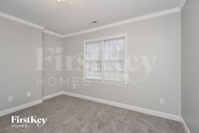 Building Photo - 6866 Greenbrook Dr