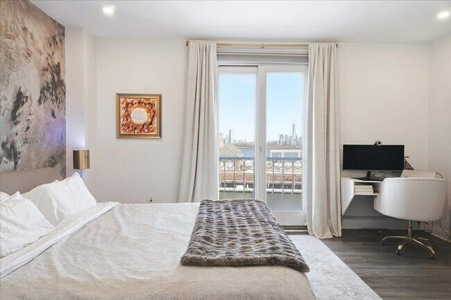 Building Photo - 109 Shearwater Ct E