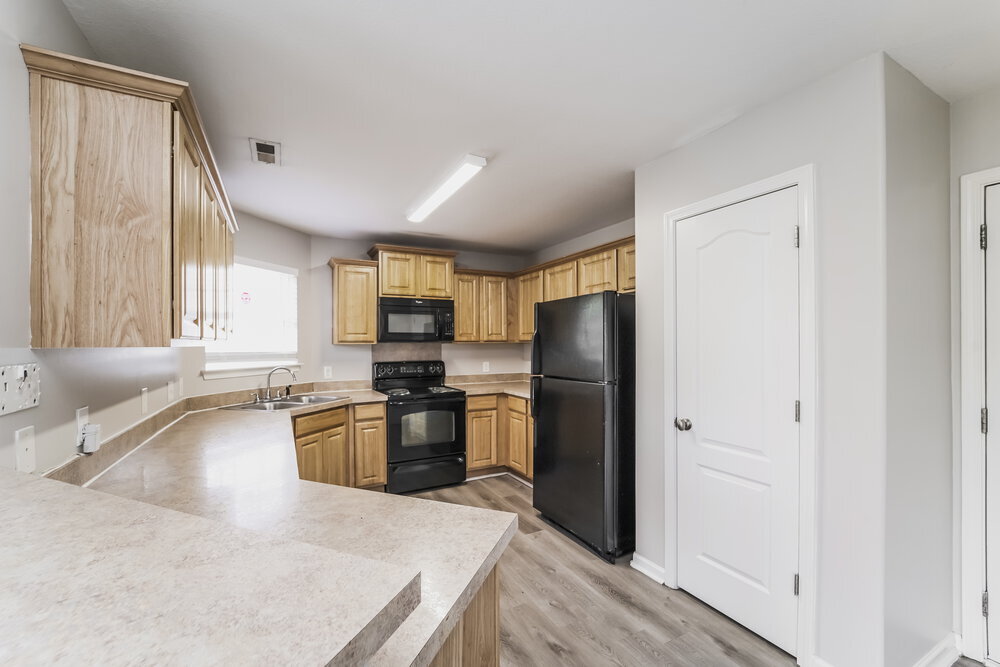 Building Photo - 6913 Seney Dr