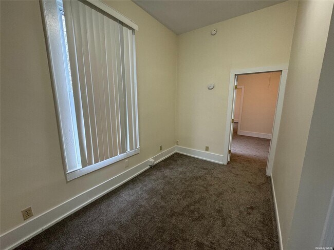 Building Photo - 126 Oakland Ave