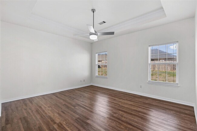 Building Photo - 421 Kate Dr