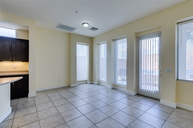 Building Photo - 228 Frapuccino Ave
