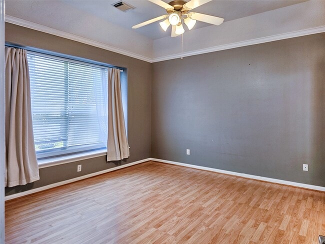 Building Photo - 18118 Yellowstone Trail