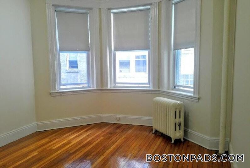 Building Photo - 1197 Boylston St