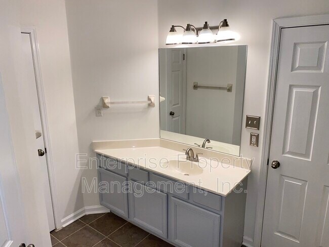 Building Photo - 7125 Showboat Ln
